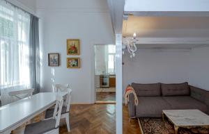 Część wypoczynkowa w obiekcie Willa Konradówka (apartament Tolin)