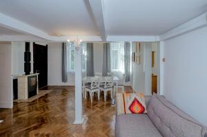 Część wypoczynkowa w obiekcie Willa Konradówka (apartament Tolin)