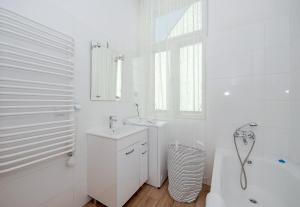 Łazienka w obiekcie Willa Konradówka (apartament Tolin)