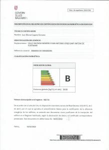 Ett certifikat, pris eller annat dokument som visas upp på Hostal Residencia Nicolau