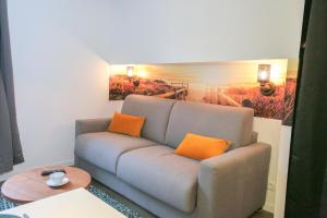 Posedenie v ubytovaní L'Océan, T2 hypercentre chic et cosy, Wifi par SOVALFI