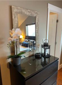 Φωτογραφία από το άλμπουμ του Cozy loft in Upper Gibsons σε Gibsons