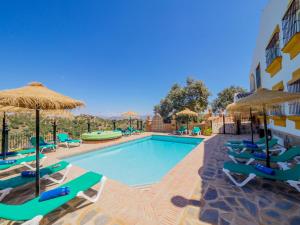 Bazén v ubytování Tu Villa Rural Lentisco 8 Dormitorios Piscina privada nebo v jeho okolí