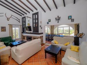 Posezení v ubytování Tu Villa Rural Lentisco 8 Dormitorios Piscina privada