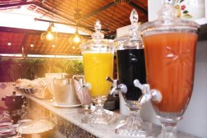Comida na casa de hóspedes ou em algum lugar perto