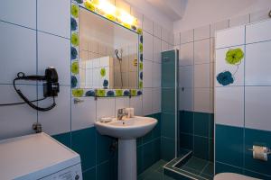 Kúpeľňa v ubytovaní Vitamin Sea Luxury Villas + 37 fotografií