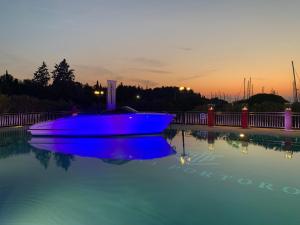 The swimming pool at or close to Nalu Seahouse