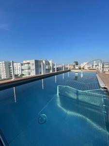 Bazén v ubytování Almalux Jesolo Wellness & Spa 3 stelle superior nebo v jeho okolí