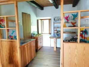 Kuchyň nebo kuchyňský kout v ubytování Huge Cottage in the Heart of the Triglav National Park