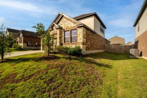Zahrada ubytování Modern 5 Bedroom with access to community pool