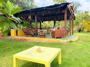 Jardín al aire libre en Camping Villa Verde