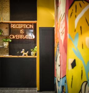 Hall o reception di Colorbox - by Loginn Tel-Avivian hotels