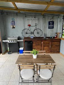 Aguadilla şehrindeki El Camper RV with pool. tesisine ait fotoğraf galerisinden bir görsel