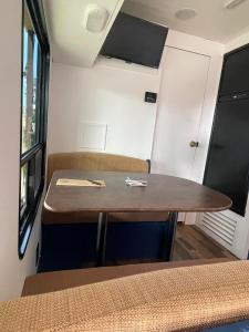 Aguadilla şehrindeki El Camper RV with pool. tesisine ait fotoğraf galerisinden bir görsel