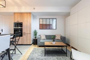 Le Loft Magnan - AC- Pres mer - WIFI - PARKING - Confort et moderne - Supermarches et Tram proches