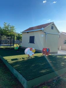 Zahrada ubytování Vacation house Radosic