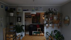Majoituspaikan Svingen Apartments baari tai lounge-tila