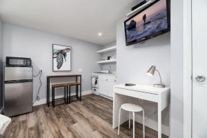 Gallery image of Shell on the Beach 107 - RENOVATED in Hollywood