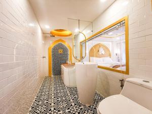 Koupelna v ubytování One Dhatu Ayutthaya Premium Homestay