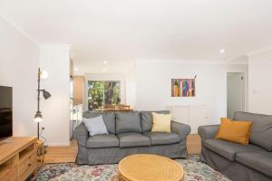 Nautilus Pet Friendly 5 Mins Walk to Bay的休息区