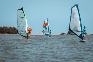 Windsurfing v rezortu nebo okolí