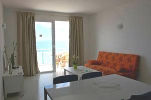 Χώρος καθιστικού στο Apartamentos El Guirre