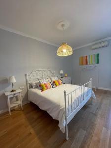 Postel nebo postele na pokoji v ubytování Luxury apartment in central town
