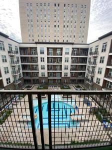 Gallery image of Luxury Apartment Close to Everything w Free Parking 5 in Houston