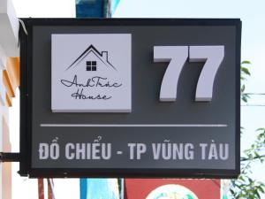 Certifikát, hodnocení, plakát nebo jiný dokument vystavený v ubytování Anh Truc House - Near Front Beach