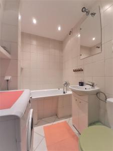 Kúpeľňa v ubytovaní Your Best Apartment Kołobrzeska