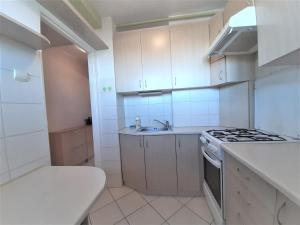 Kuchyňa alebo kuchynka v ubytovaní Your Best Apartment Kołobrzeska