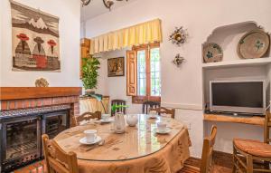 Stunning home in Tocon with Outdoor swimming pool, WiFi and 9 ...