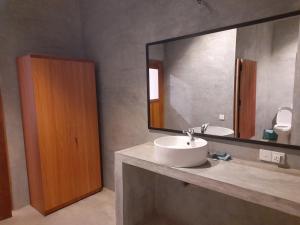 Ένα μπάνιο στο Mealanie's House +41 φωτογραφίες