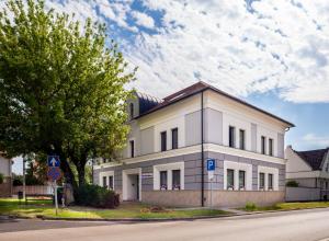 Budova, v ktorej sa apartmán nachádza