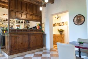 Lounge nebo bar v ubytování Hotel Relais Vecchio Maso