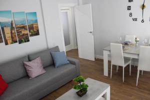 Posezení v ubytování INCREIBLE APARTAMENTO CENTRO GRANADA ALHAMBRA + 35 fotografií