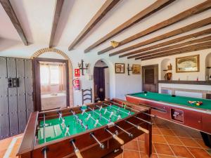 Biliár nebo kulečník v ubytování Tu Villa Rural Lentisco 8 Dormitorios Piscina privada