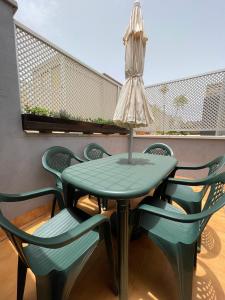 Kép ÁTICO "TURQUESA BEACH" CON PISCINA, TERRAZA y BARBACOA szállásáról Sardinában a galériában
