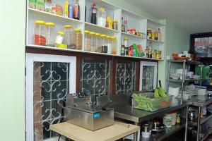 Cucina o angolo cottura di Kathway Hostel & Homestay