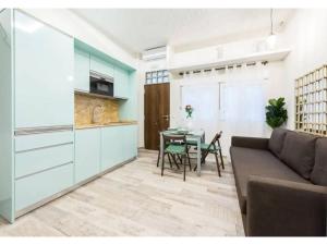 Kuchnia lub aneks kuchenny w obiekcie Precioso estudio situado en la zona de Las Ventas Barbadillo Der