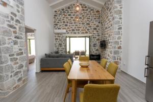 Posezení v ubytování ARIS-APEA Villas