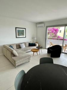 Posedenie v ubytovaní LA MAUVIERE - 75m2 - 4pers - Parking - Wifi
