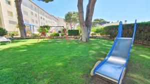 Vonkajšia záhrada v ubytovaní VACAY Apartamento Calme, en Costa Brava L'Escala