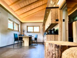 Kuchyňa alebo kuchynka v ubytovaní Carosello Lodge Livigno