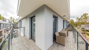 Balkon lub taras w obiekcie Apartamenty Sun & Snow Baltic Apartments z basenem