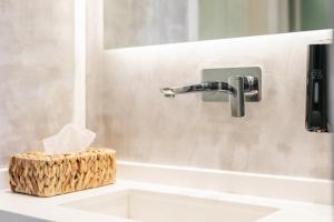 Koupelna v ubytování Amalthia Luxury Suites