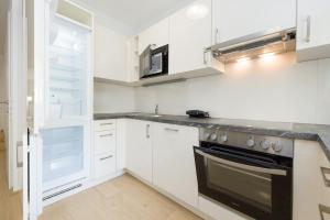 Kuchnia lub aneks kuchenny w obiekcie Yourapartment Theresien