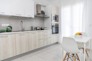 Η κουζίνα ή μικρή κουζίνα στο Depa's Home +37 φωτογραφίες