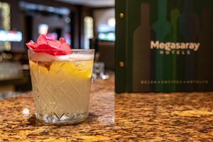 Bebidas em Megasaray Westbeach Antalya