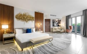 Ruang duduk di The Art Hotel